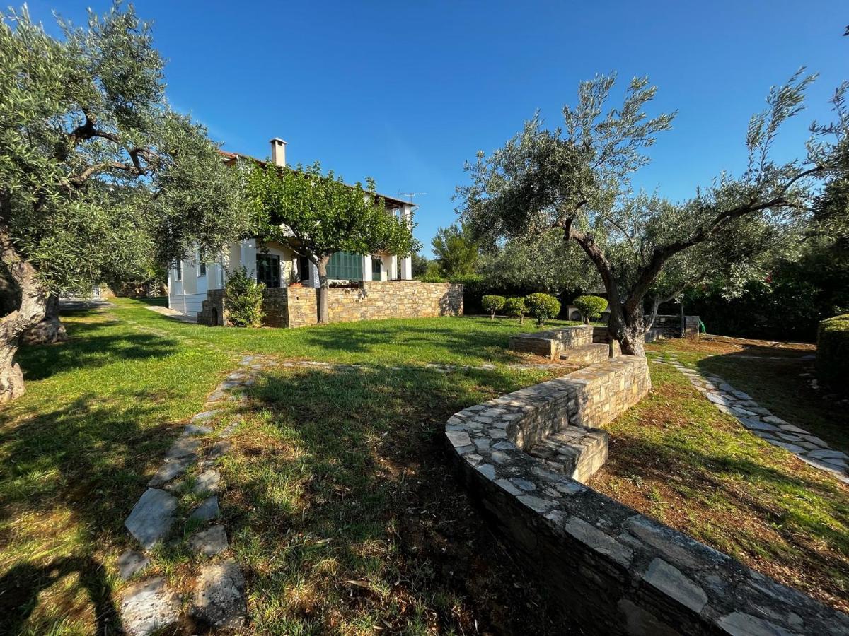 Villa Liana Sourpi Exterior photo