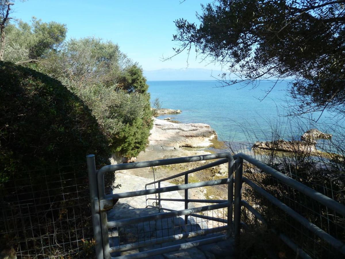 Villa Liana Sourpi Exterior photo